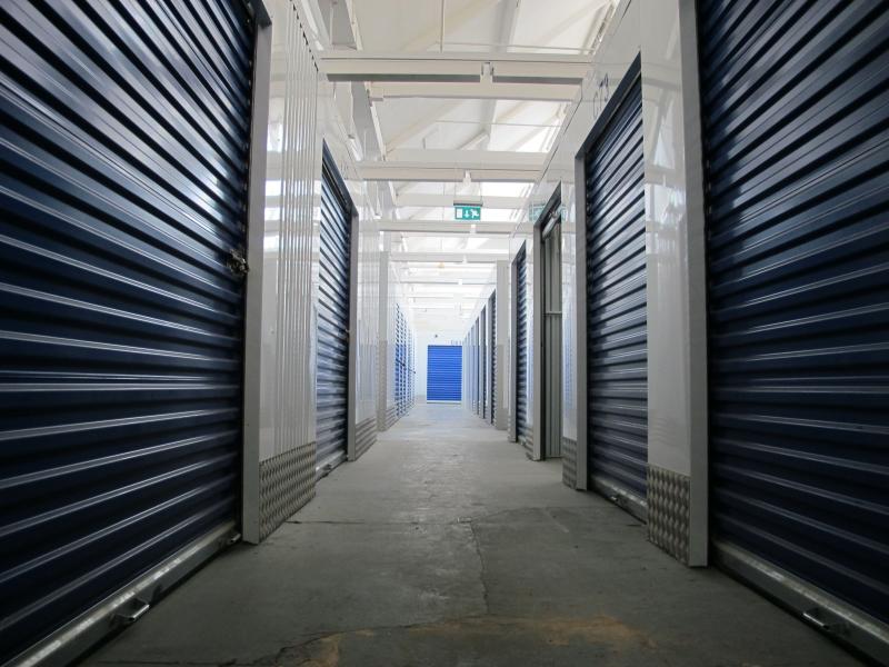 Uncluttering your Space Using your Storage unit in Vancouver